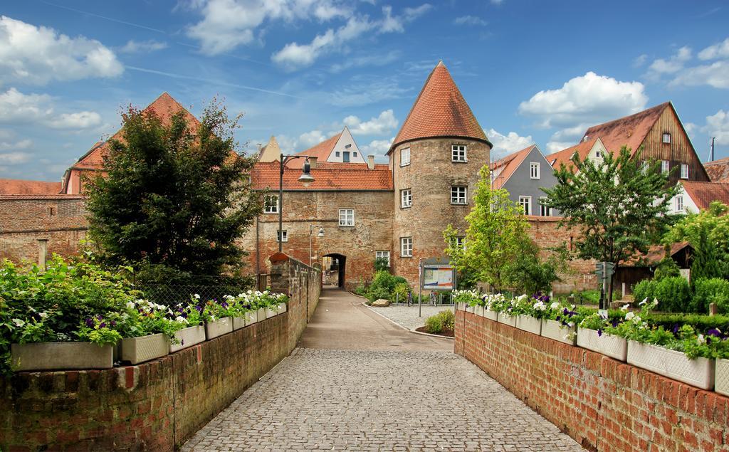 Aparthotel Donaustern Asbach-Bäumenheim Buitenkant foto